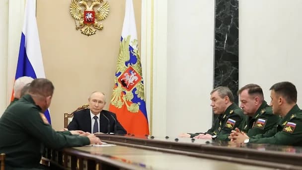 Путин сменил ключевых командующих