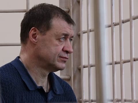 Экс-замгубернатору Курской области запросили большой срок