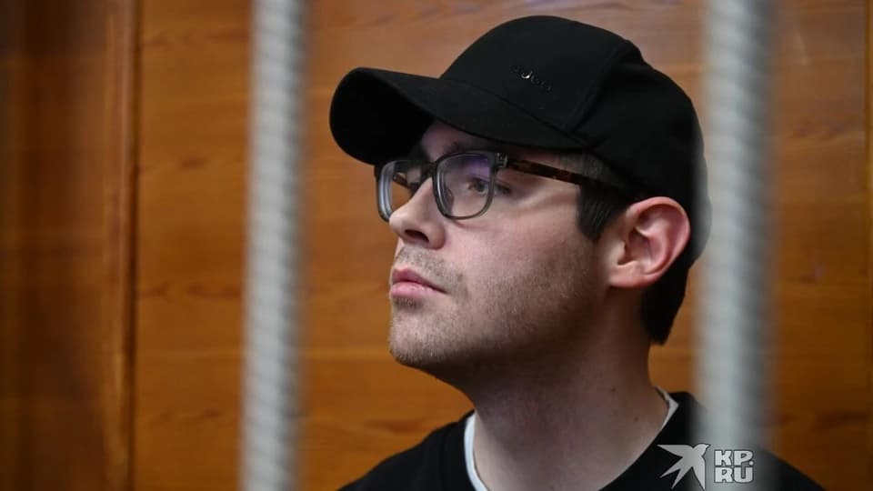 Экс-редактору запросили срок за взятку